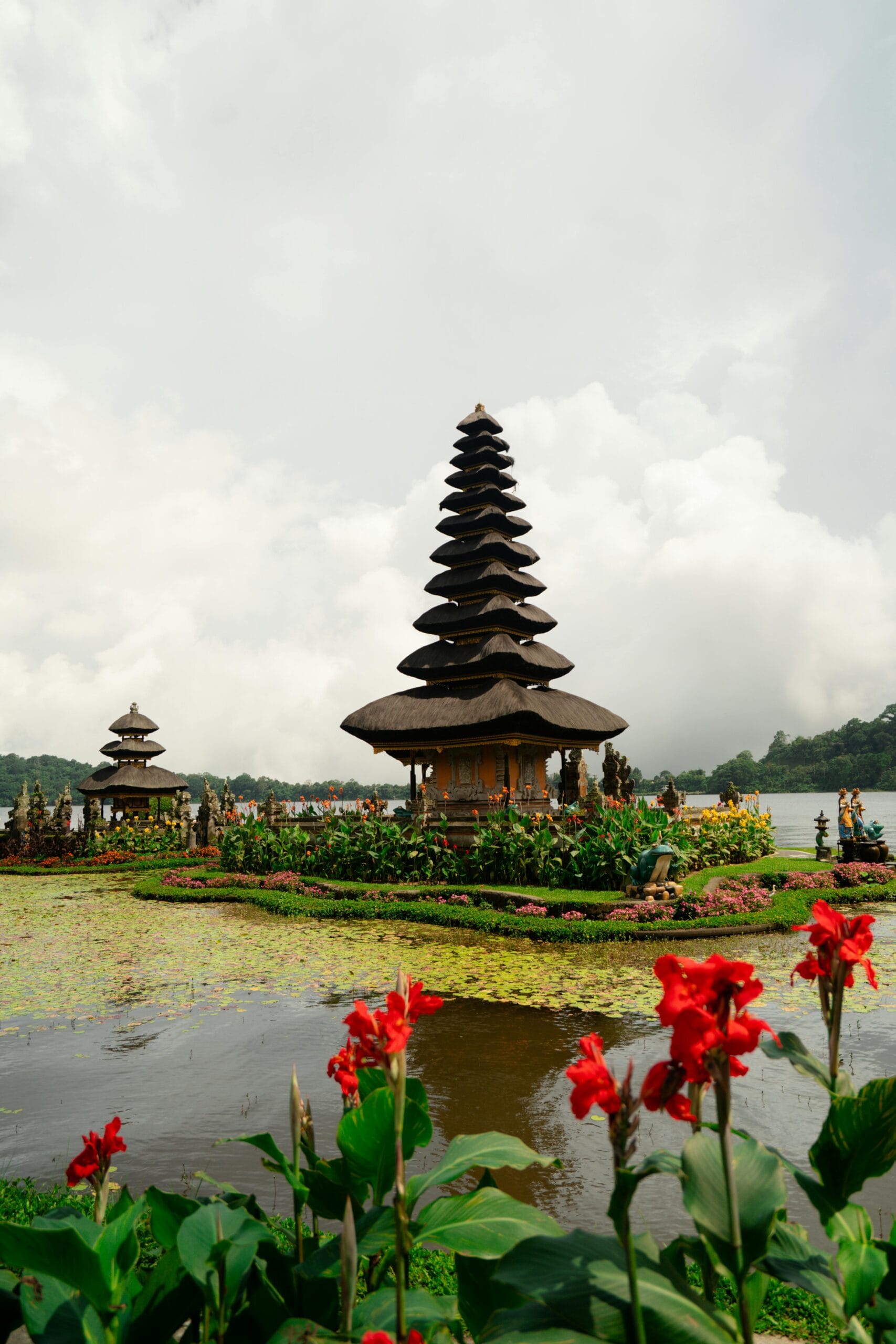 Ulun Danu Beratan temple in Bali - a must-see during 90 days in Bali