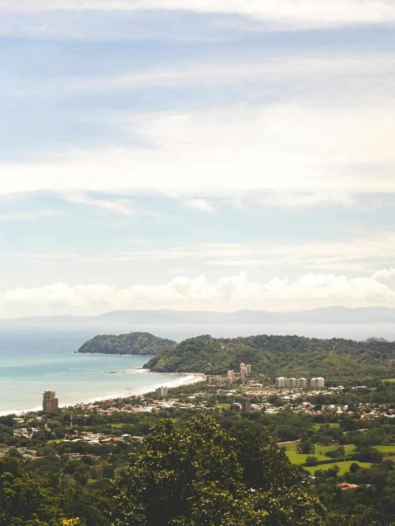 90 days in Costa Rica tropical nature and rainforest scenery