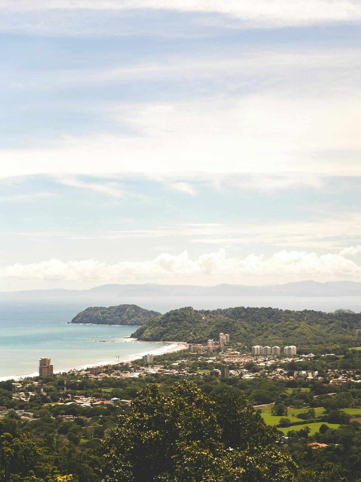 90 days in Costa Rica tropical nature and rainforest scenery