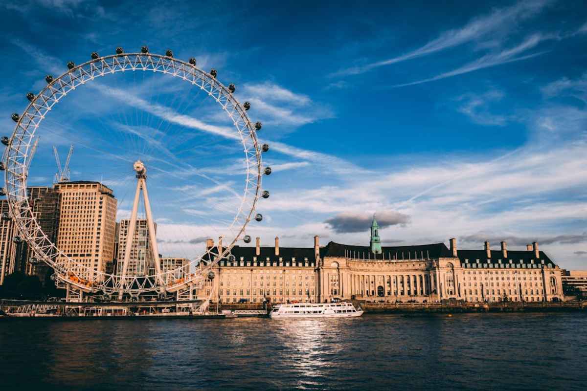 Work Visa UK from Canada: Complete Guide (2026) 2 Documents required for UK work visa application from Canada