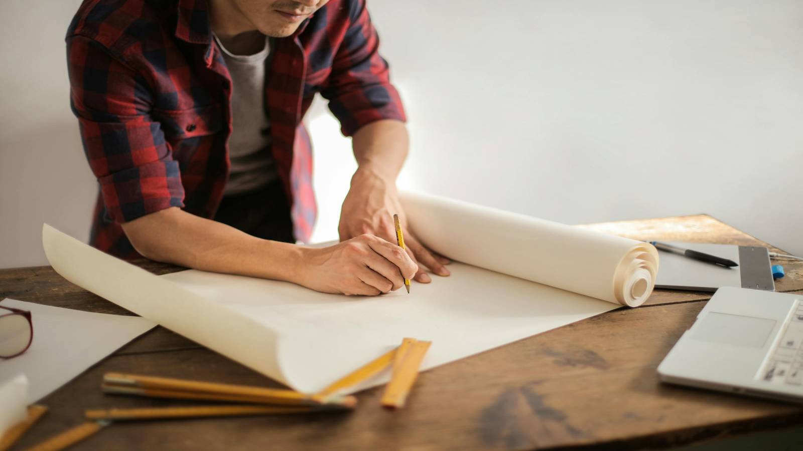 American worker preparing financial documentation for digital nomad visa application